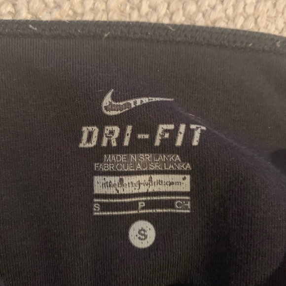NIKE CROPPED BLACK LEGGINGS SIZE SMALL - Picture 2 of 2